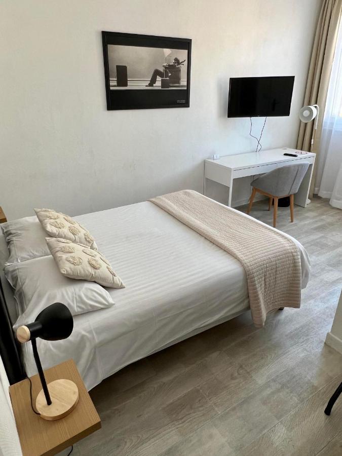 Hotel Joly Armentières エクステリア 写真