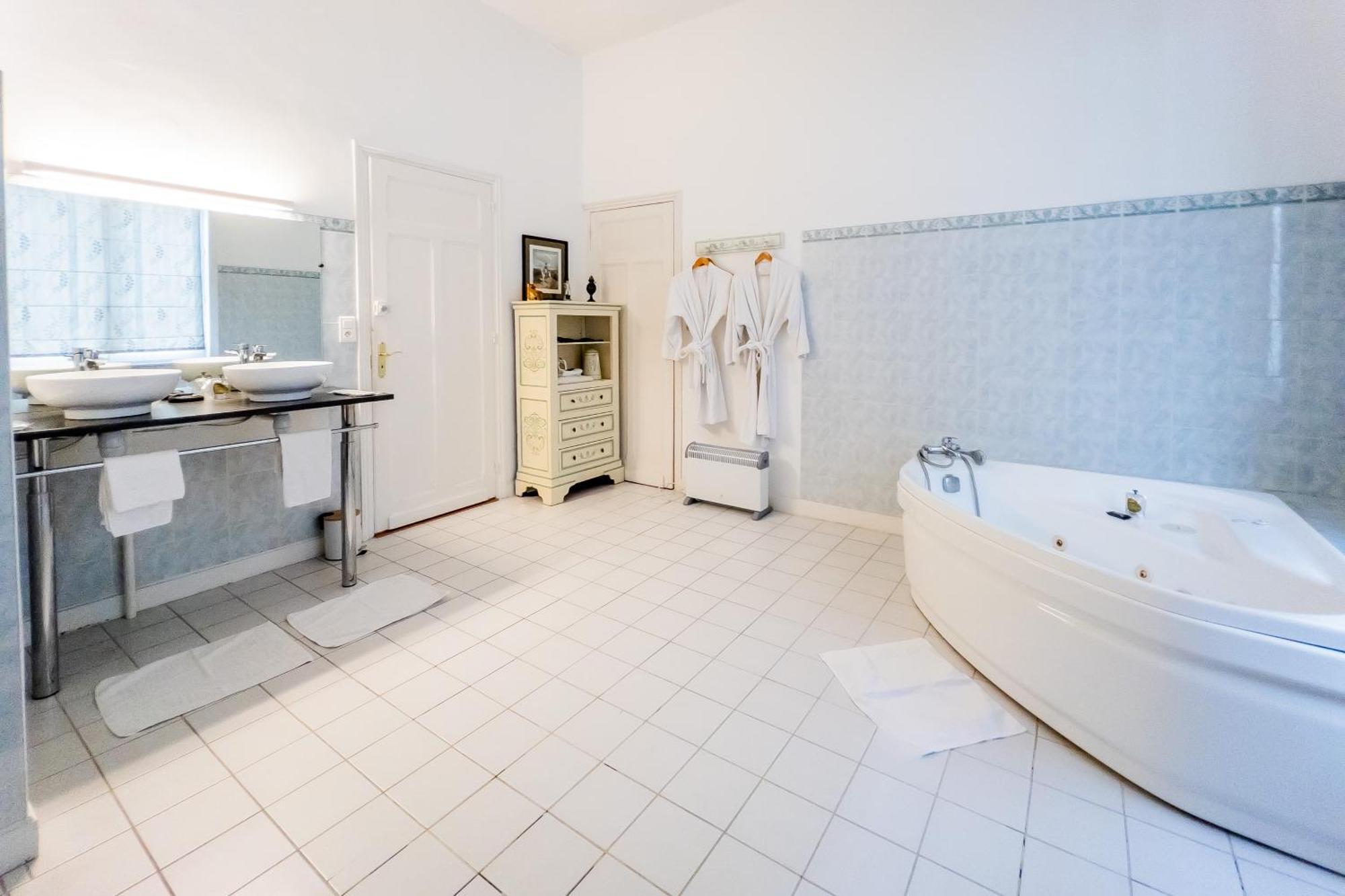 Hotel Joly Armentières エクステリア 写真